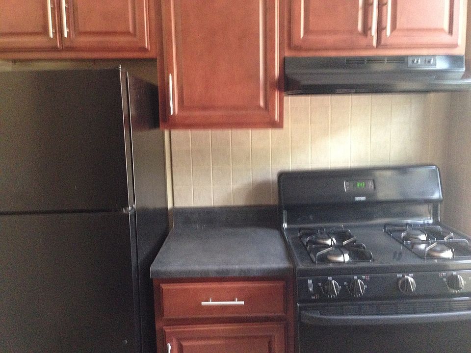 1st image of 1722 Caton Ave APT 10