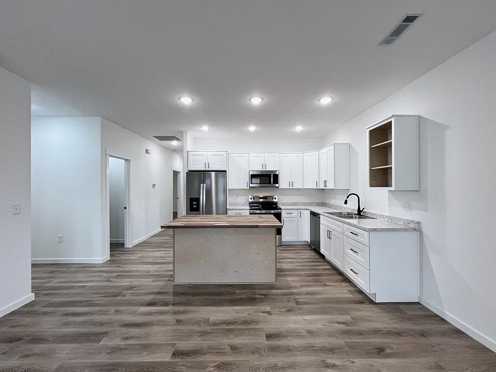 345 South Johnson Street - 1 — Photo 3