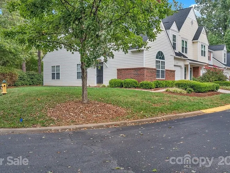 10125 University Park Ln #2601 — Photo 2