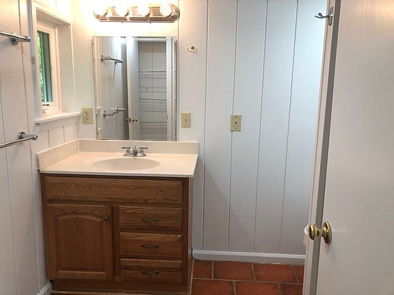 4th image of 1251 Den Hill Rd