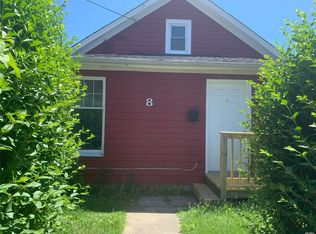 8 Boulevard Ave, Greenlawn, NY 11740
