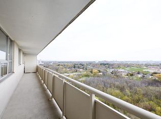 2211 Sherobee Road, Mississauga, ON L5A 2H5