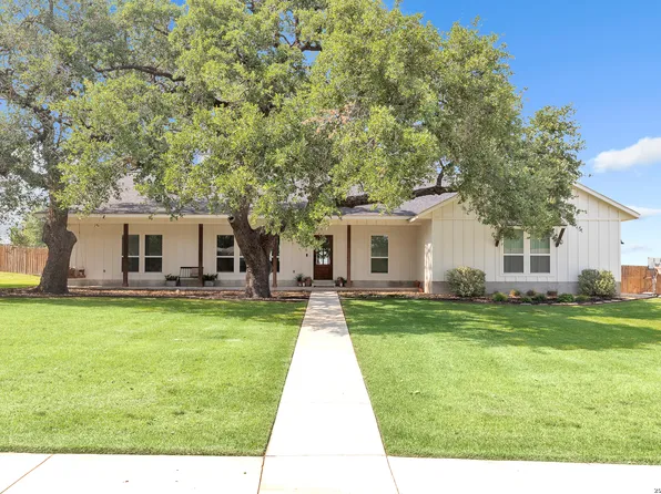 1026 timbercrest, Pleasanton, TX 78064