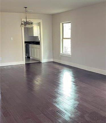 3rd image of 3018 Avenue L