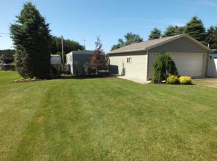 7941 W Village Rd, Mears, MI 49436