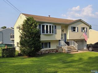 46 Valley Rd, Butler, NJ 07405