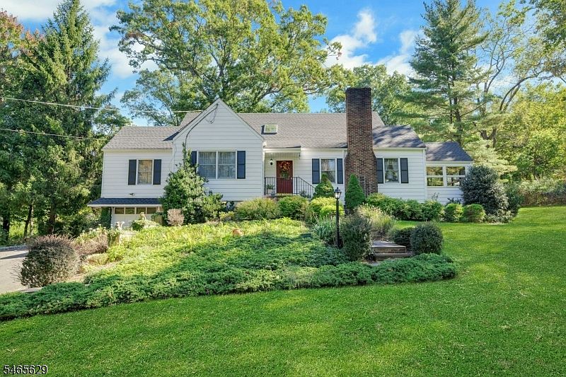 1st image of 179 Oaks Road