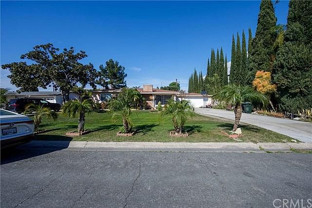 1st image of 9451 Nichols Dr