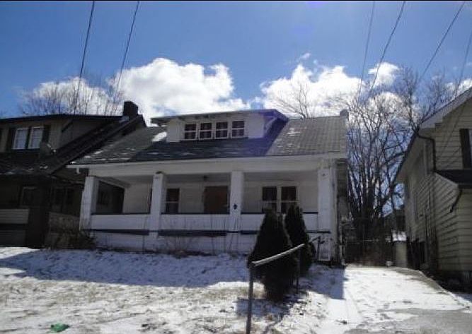 1st image of 307 E Lucius Ave