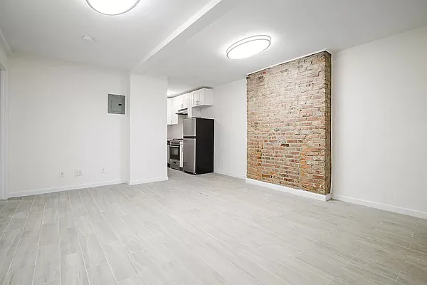 Rented by Green Leaf Management, LLC | media 20