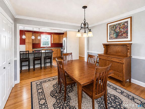 4th image of 54 Midwood Farm Road