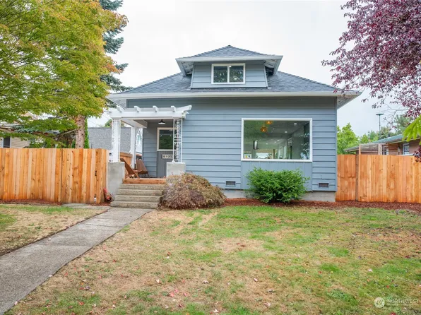 4009 Tacoma Avenue S, Tacoma, WA 98418
