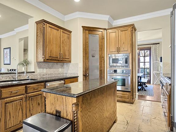 4th image of 8703 Eustis Ave