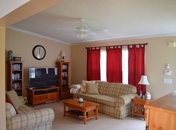 4th image of 1555 Oak Breeze Dr
