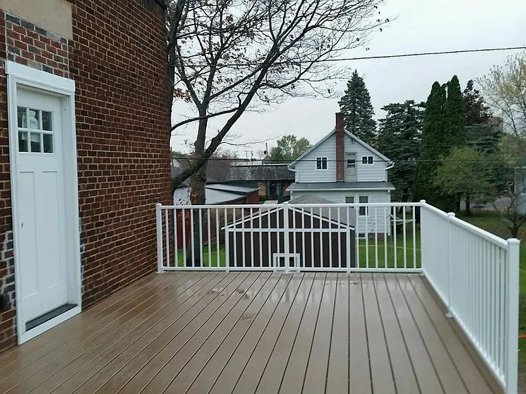 Deck entrance