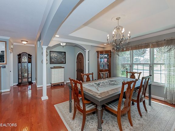 5th image of 195 Cabot Ln