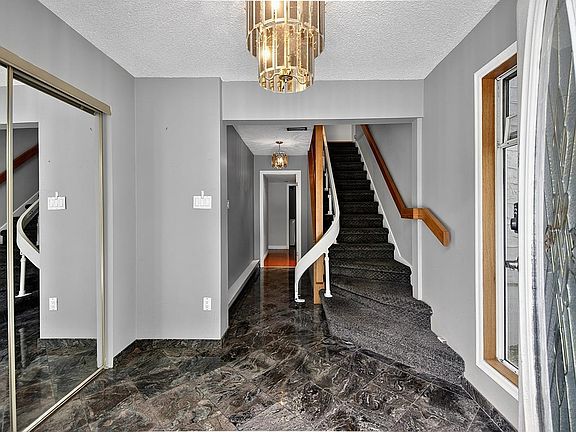 2nd image of 1106 Heywood St