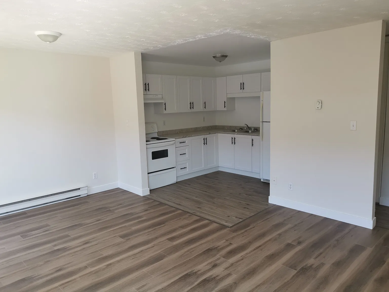 Valleywood Apartments — Photo 4
