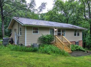 2250 Deerfield Rd, Eau Claire, WI 54701