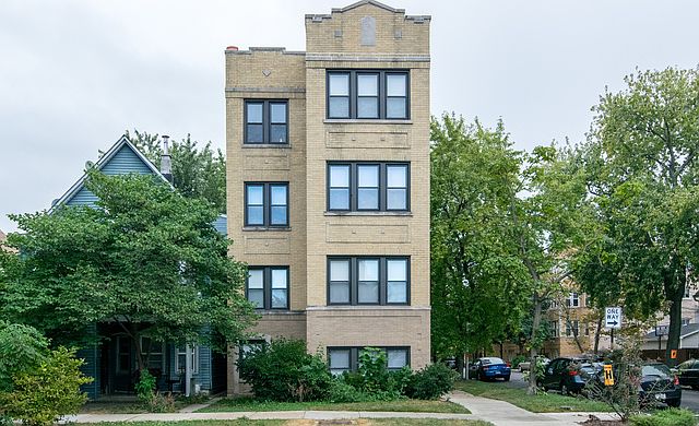 1st image of 3018 W Belle Plaine Ave APT 2