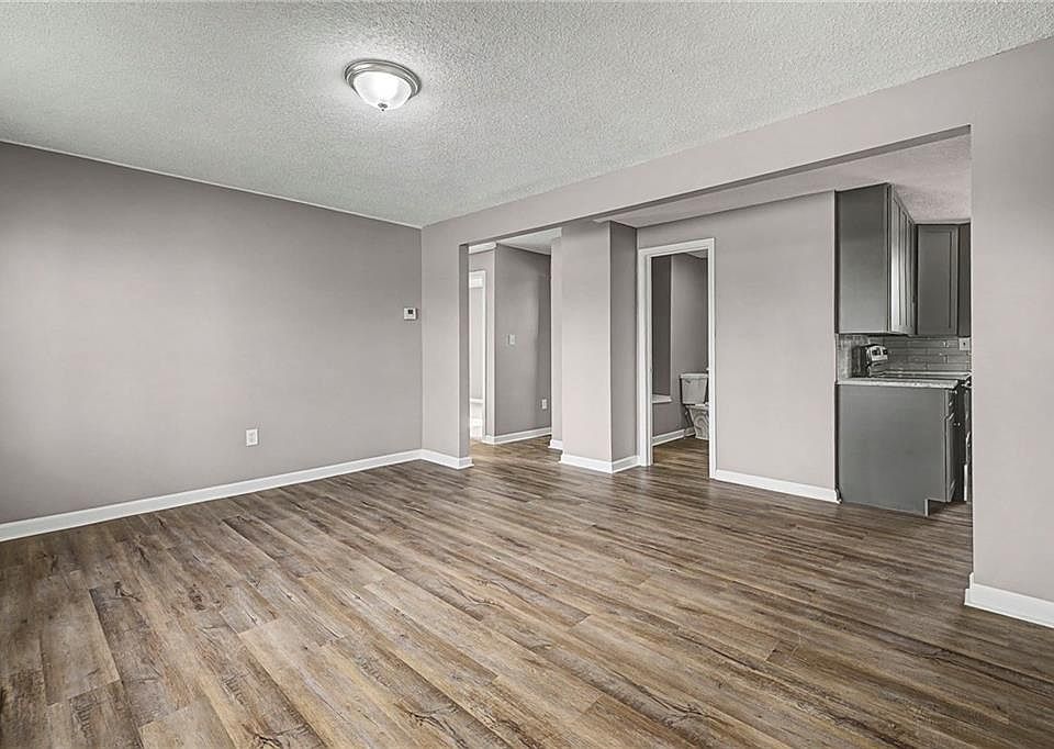 5800 N Antioch Rd, Kansas City, MO 64119 | Zillow