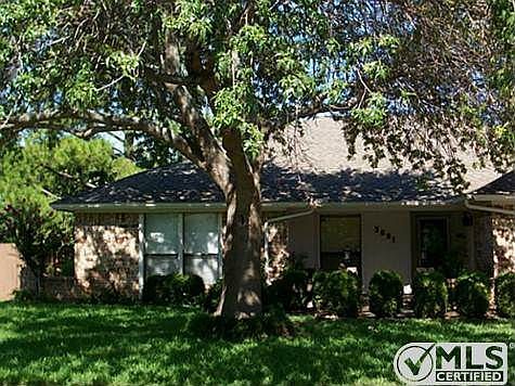2nd image of 3001 Bluebonnet Ln