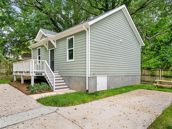 4th image of 2626 Harvard Ave #C