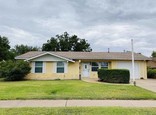 310 Twin Diamond Rd, Roswell, NM 88201