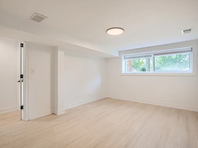 2602 N Springfield Ave #1 — Photo 14