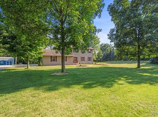 W6085 Whispering Ln, Plymouth, WI 53073