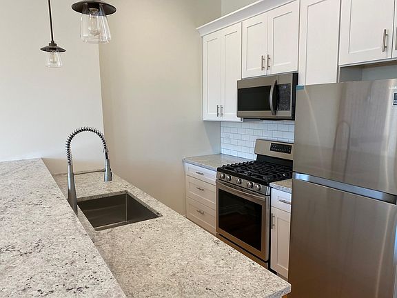 5th image of 4352 N Leavitt St #3