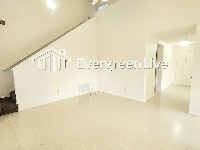 2303 Sandia Ct — Photo 9