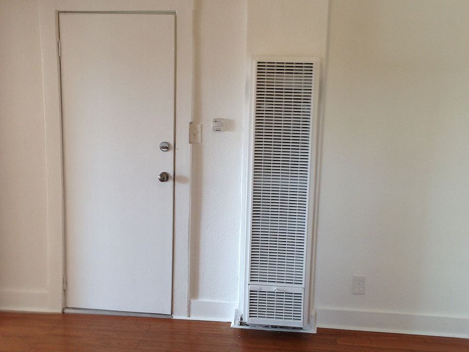 1st image of 4706 1/2 S Vermont Ave APT 4