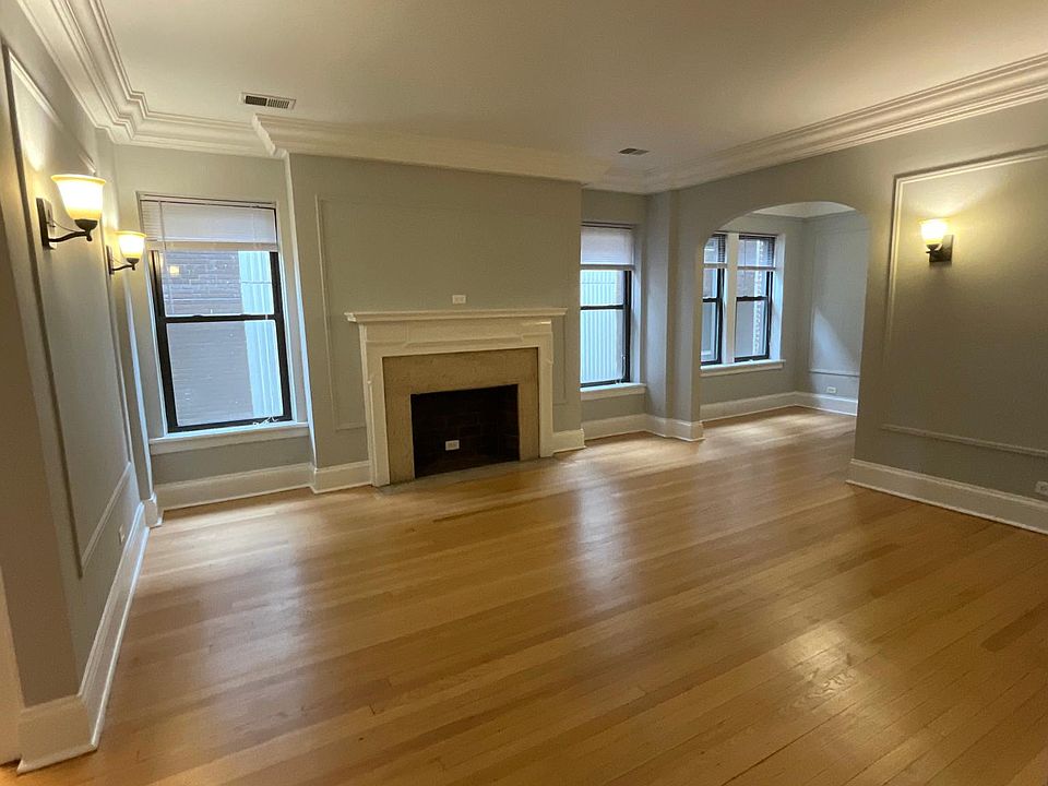 1st image of 852 N Dewitt Pl #71g4crgsx