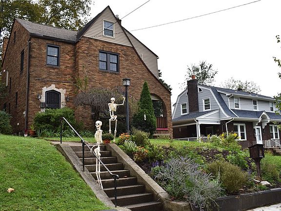 4th image of 3558 McClure Ave
