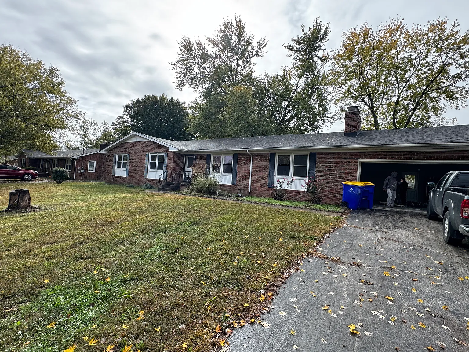 519 Meadowlawn Dr — Photo 1