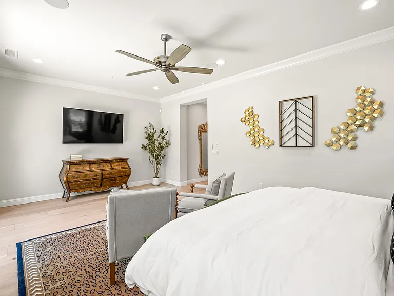 11865 N Ridgeway Dr — Photo 32