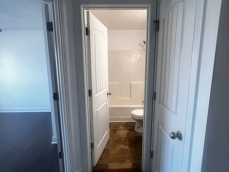 829 Shelton Cir — Photo 16
