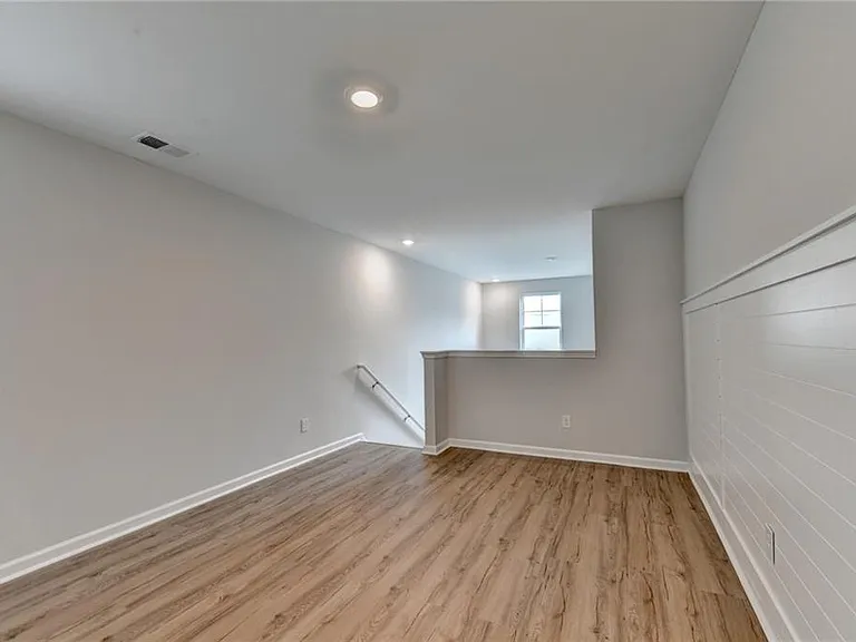 175 Grey Falcon Ave — Photo 21