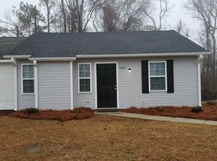 108 Hickory Grove Dr, Jacksonville, NC 28546