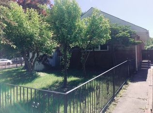 6986 230th St, Oakland Gardens, NY 11364