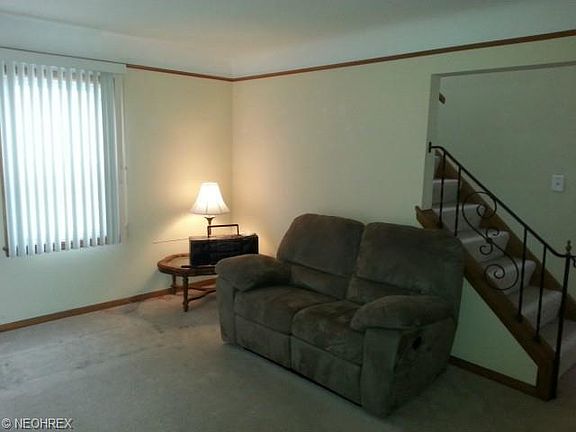 5th image of 3326 Klusner Ave