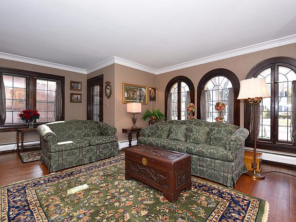 3rd image of 4406 N Murray Ave