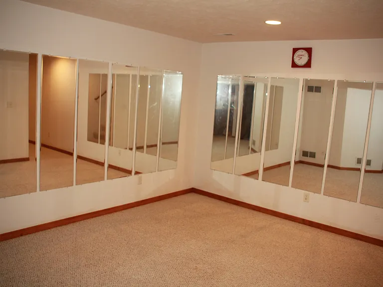 3125 Old Jamestown Rd — Photo 41