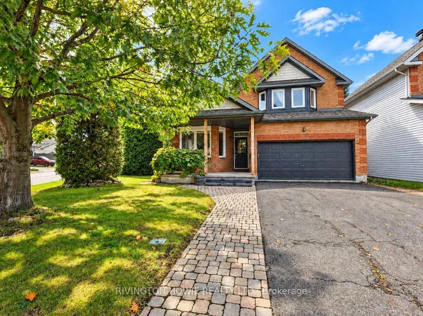 8 Colindale Ave, Ottawa, ON K2J 4V6
