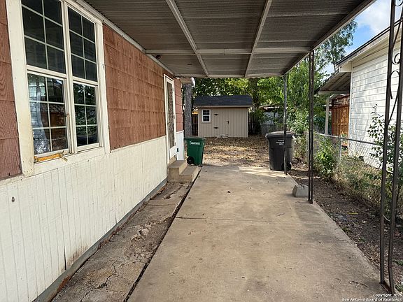 4th image of 122 Mascasa