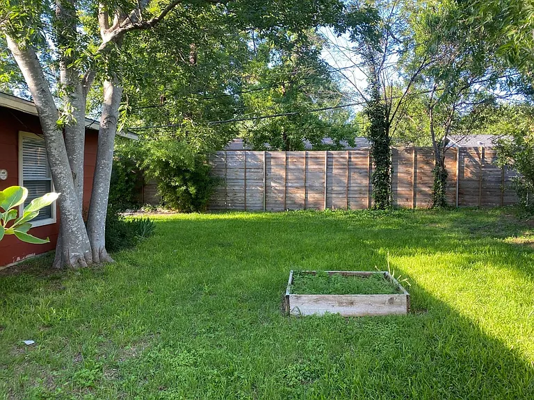 4700 Glenhaven Cir — Photo 15