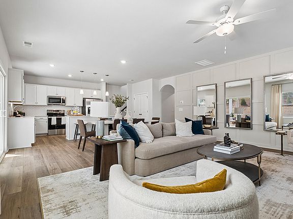 3rd image of 202 Oleary Cir