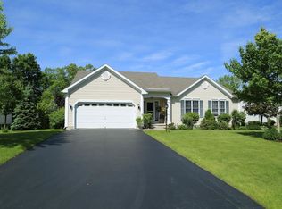 66 Crescent Creek Way, Selkirk, NY 12158