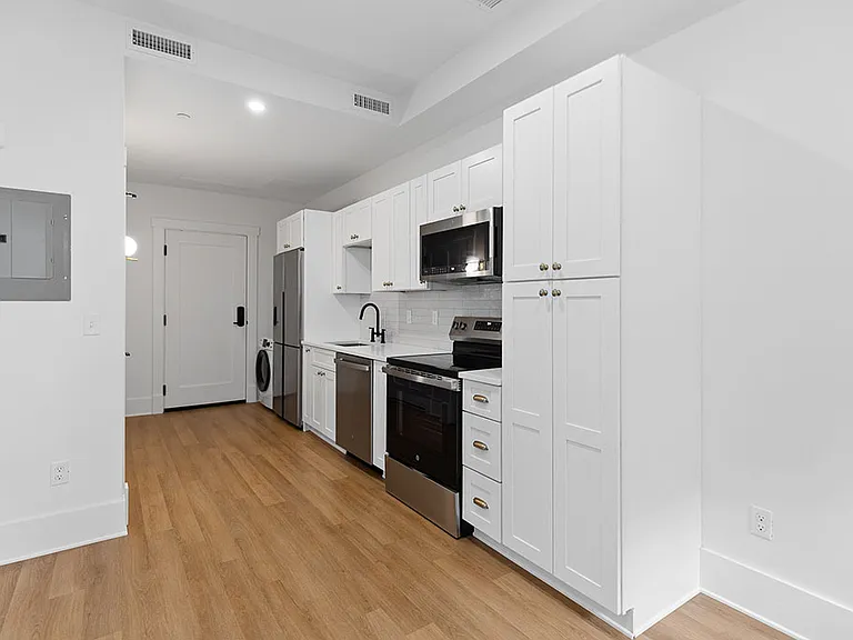 31 Hope St #104 — Photo 9